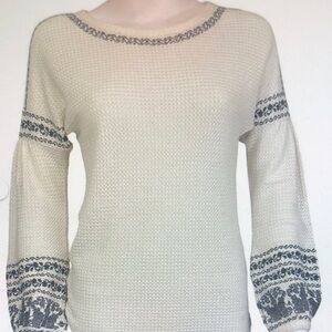 Women's Cream and Gray Sweater